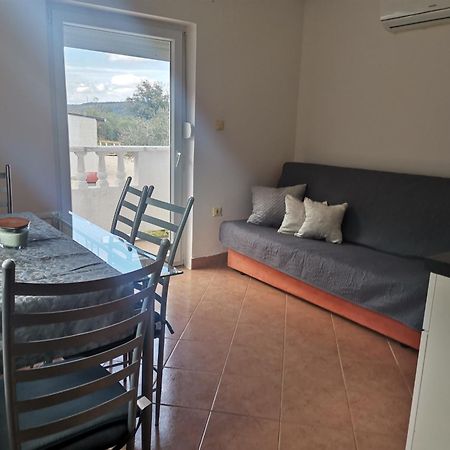 Apartments Dumencic Rab Mundanije Eksteriør bilde