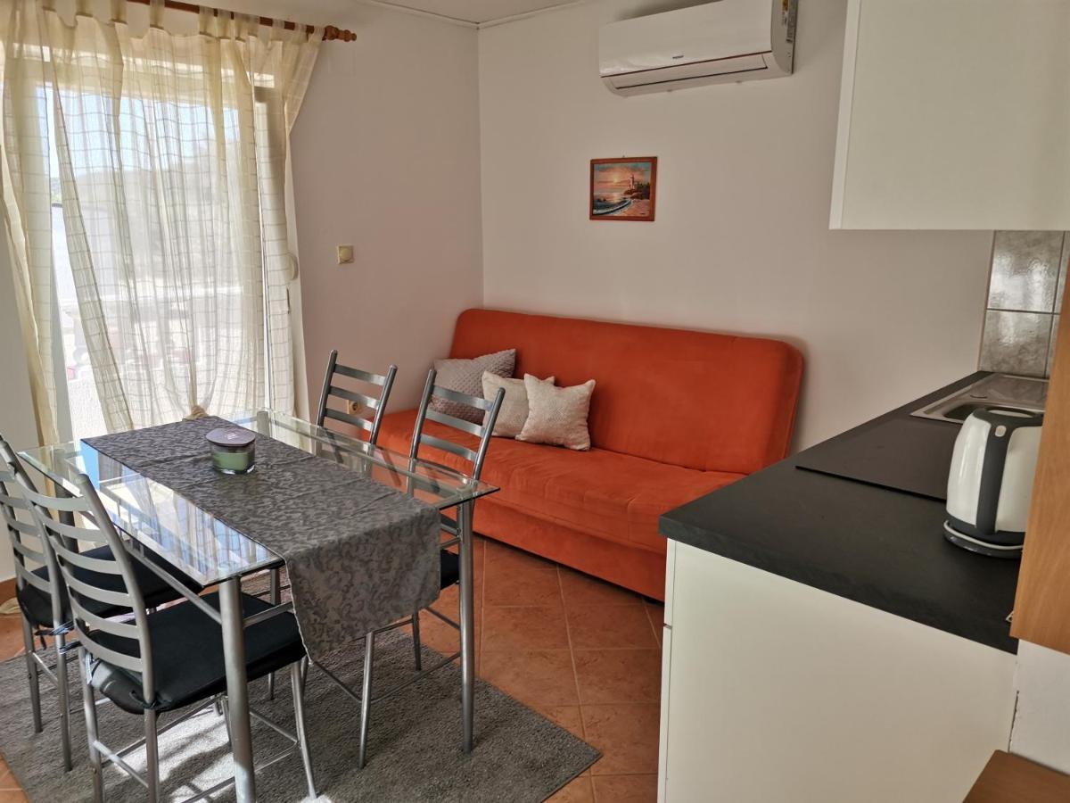 Apartments Dumencic Rab Mundanije Eksteriør bilde